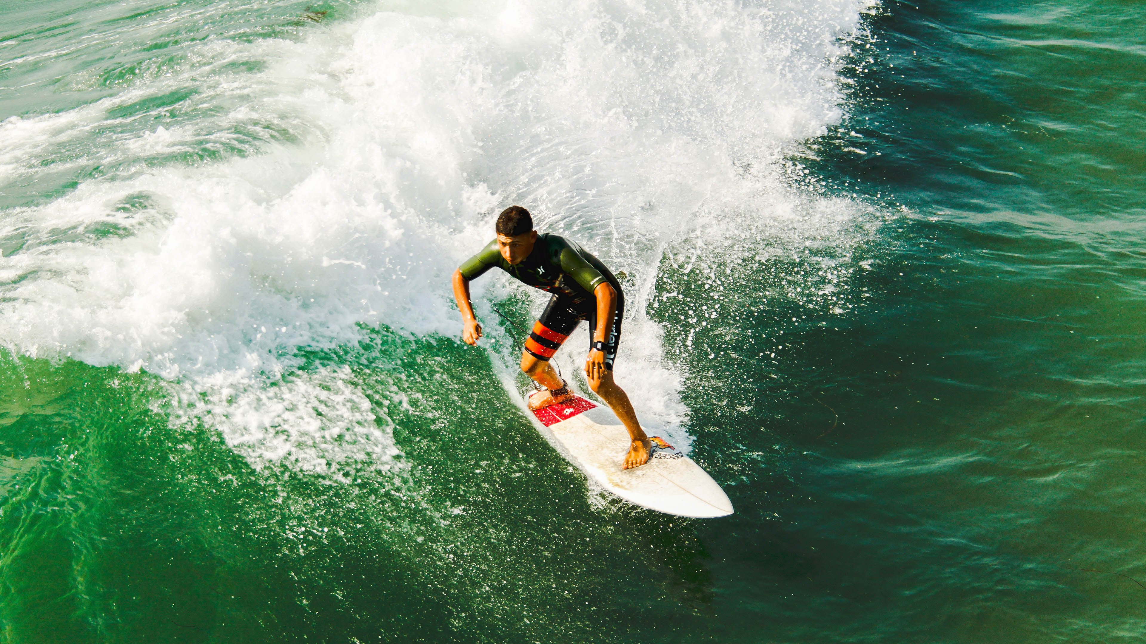 推动瑜伽与其他运动项目的融合发展,瑜伽与健身怎么结合